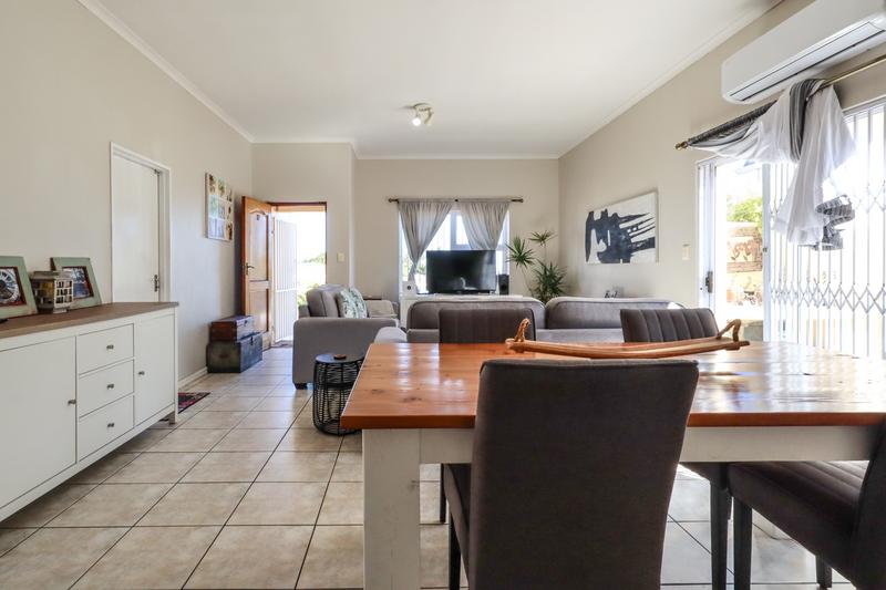 To Let 3 Bedroom Property for Rent in Somerset Ridge Western Cape